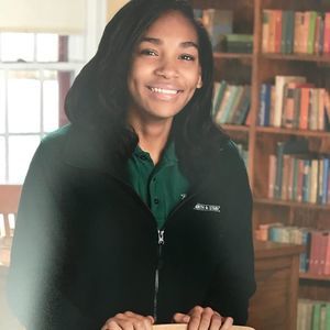 Meet your Posher, Taja